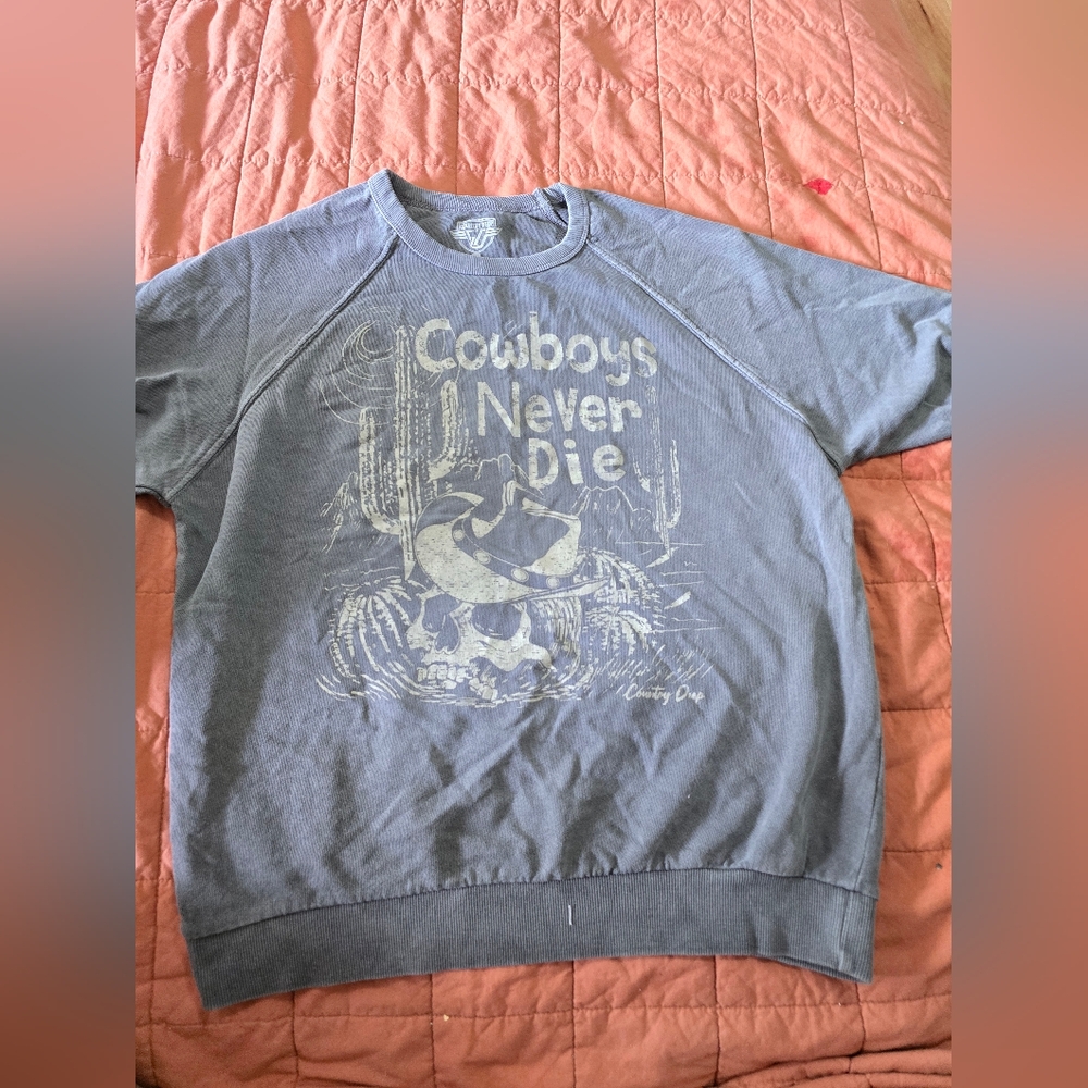 Gray Short Sleeve Tee with Graphic Design